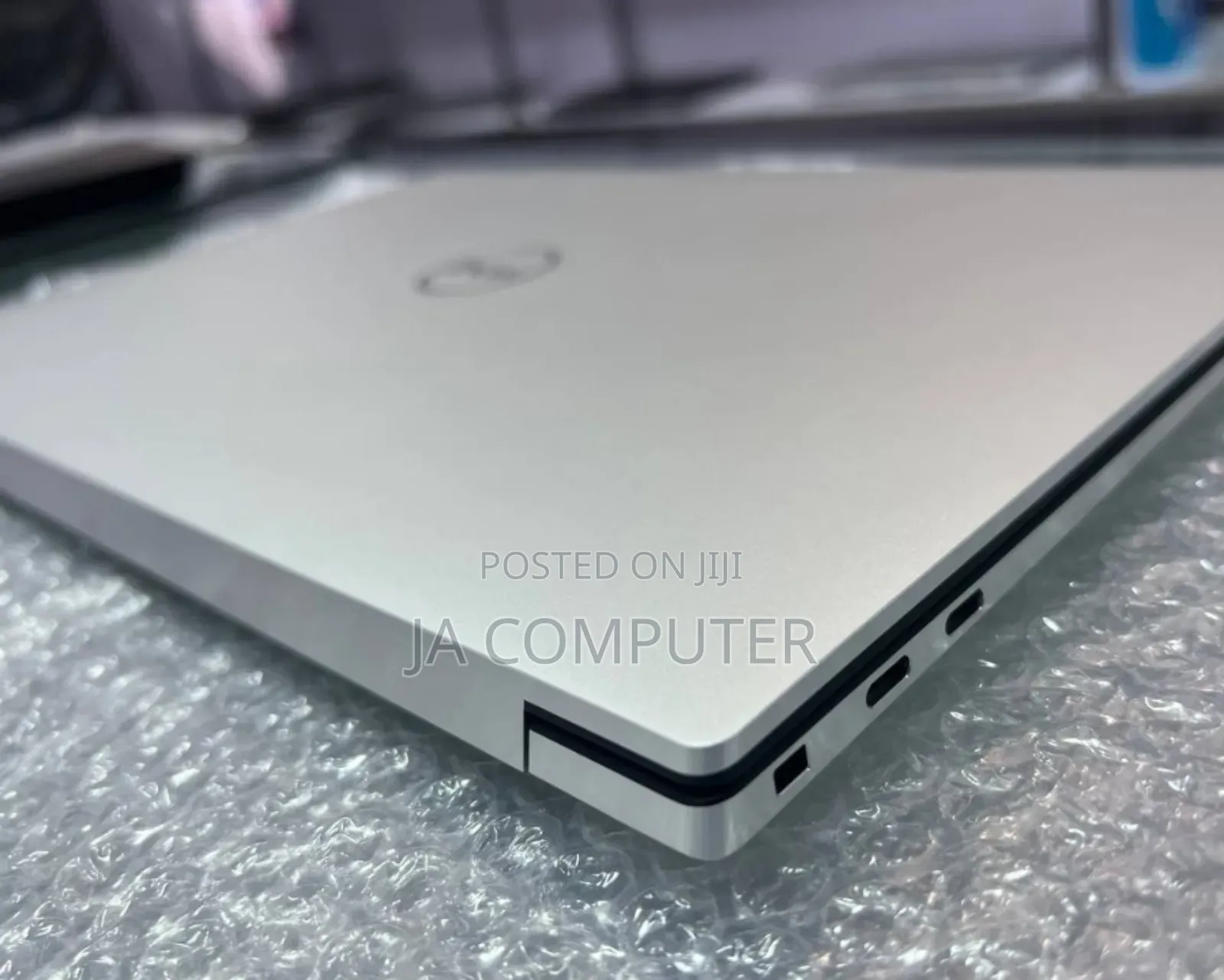 New Laptop Dell Precision 5540 16GB Intel Core I7 SSD 512GB