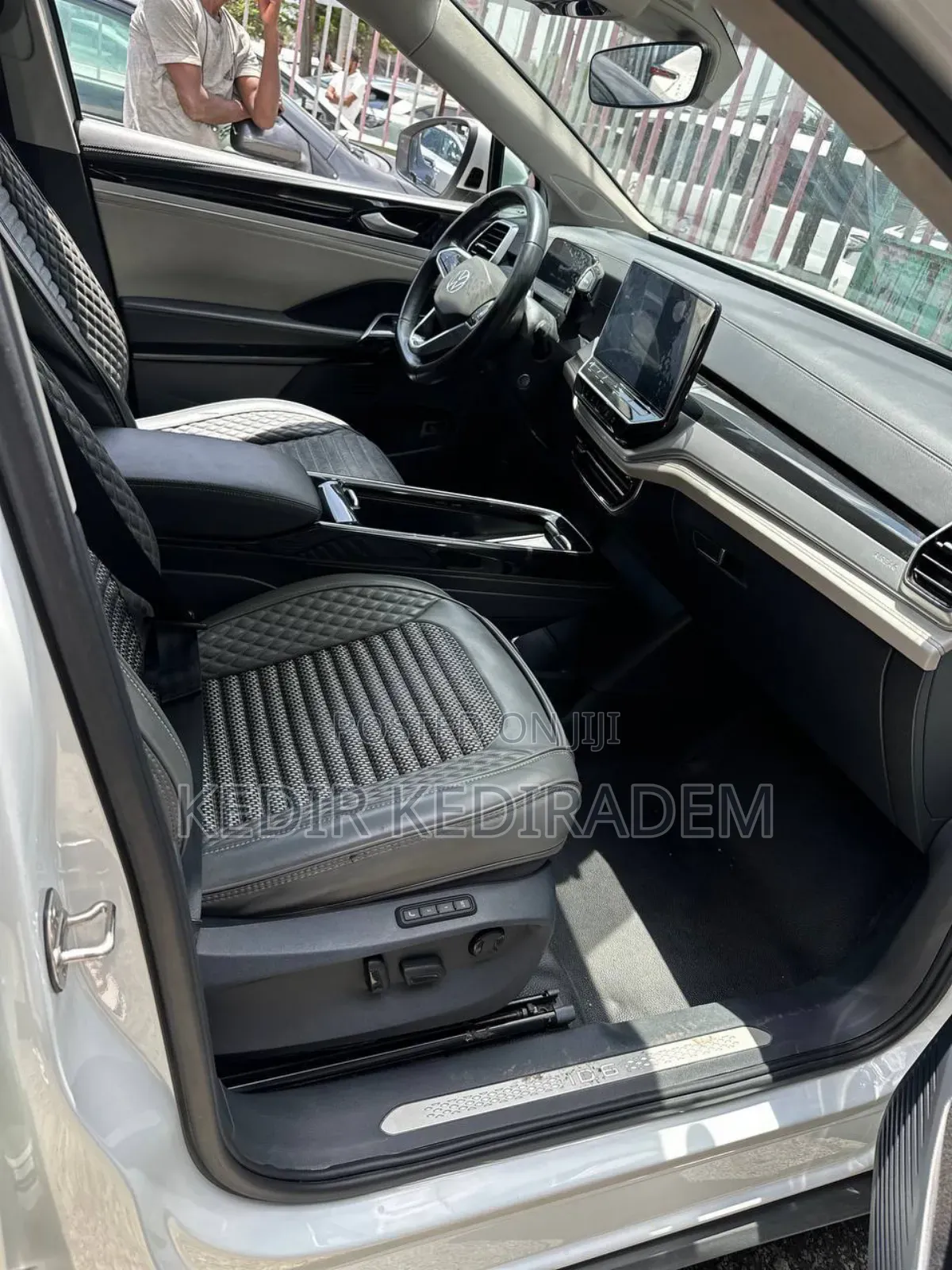 Volkswagen ID.6 2022 White