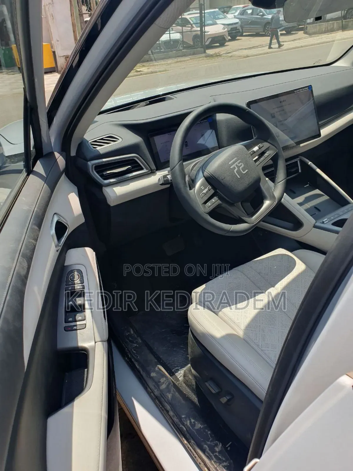 BYD Yuan Up 2025 Silver