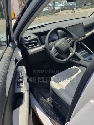 BYD Yuan Up 2025 Silver