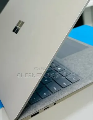 New Laptop Microsoft Surface 16GB Intel Core I7 SSD 512GB