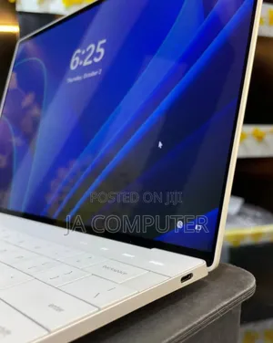 New Laptop Dell XPS 13 16GB Intel Core I7 SSD 512GB