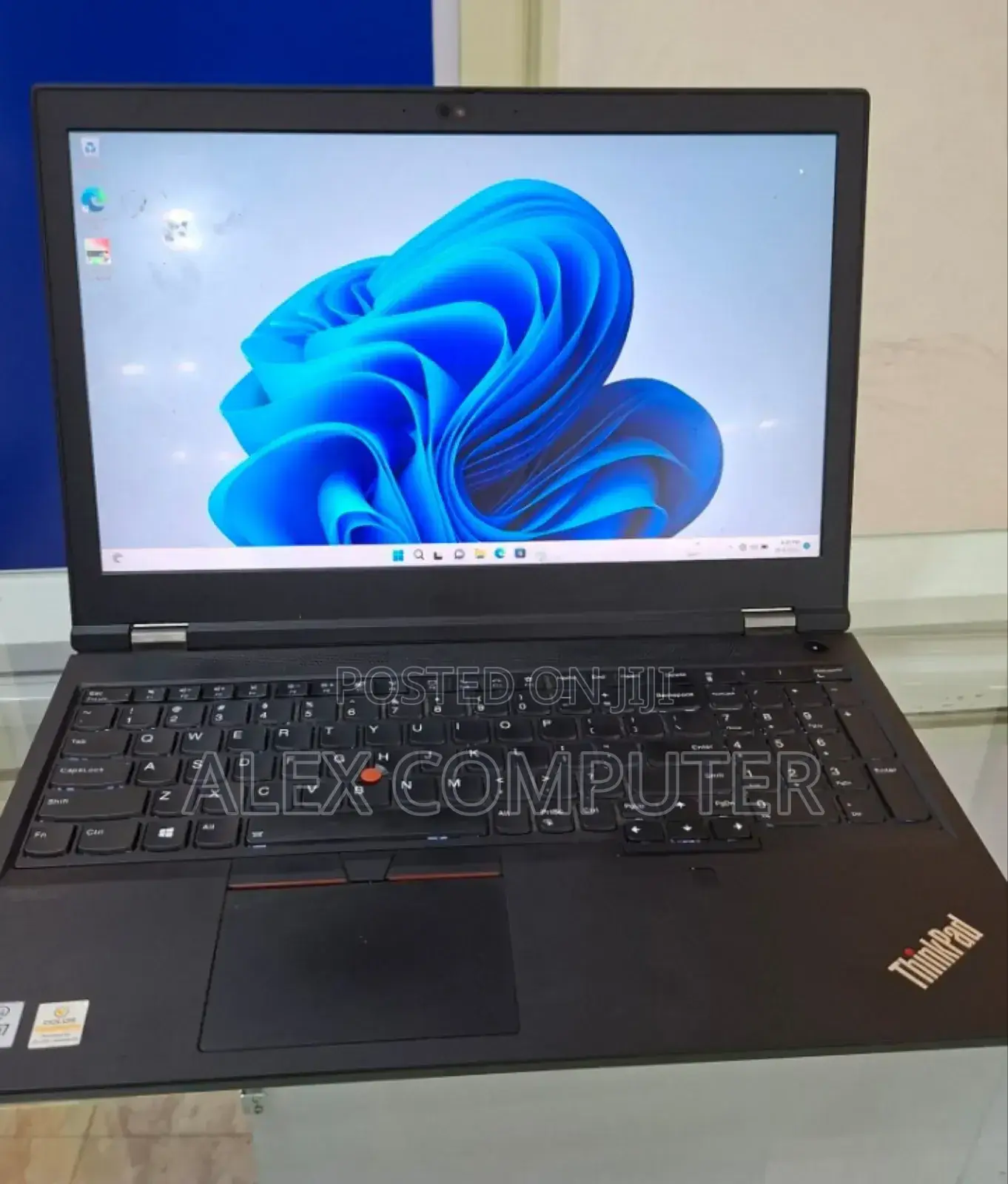 New Laptop Lenovo 16GB Intel Core I7 SSD 256GB