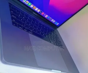 Photo - New Laptop Apple MacBook Pro 2017 16GB Intel Core I7 SSD 512GB