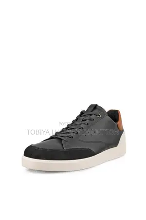28000 Birr
Ecco Street Lite Leather Sneakers