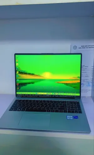 New Laptop Huawei Matebook D 15 8GB Intel Core i5 SSD 512GB