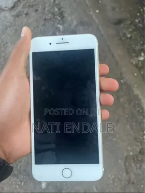 Photo - Apple iPhone 7 Plus 32 GB Silver