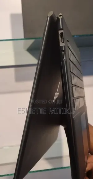 Photo - New Laptop HP Spectre 16GB Intel Core I7 SSD 1T