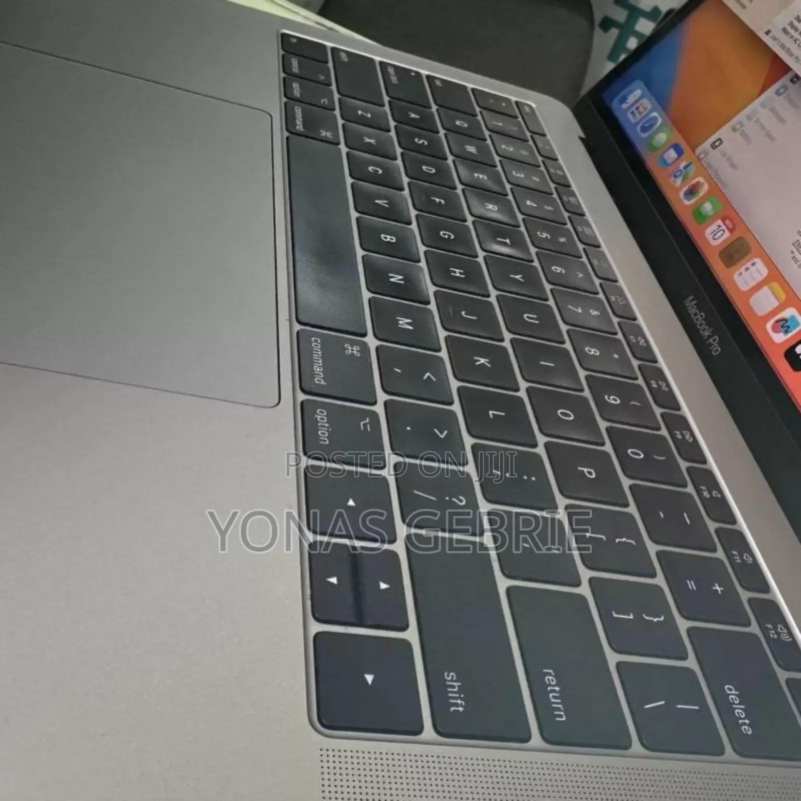 New Laptop Apple MacBook Pro 2017 8GB Intel Core I5 SSD 128GB