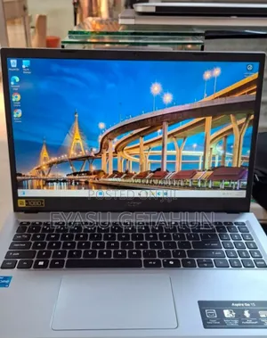 Photo - New Laptop Dell Precision 5540 32GB Intel Core I9 SSD 512GB