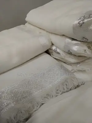 ቬሮነካ ነጠላ Veronica Netela