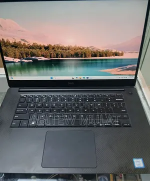 Photo - New Laptop Dell Latitude 5540 24GB Intel Core I7 SSD 512GB