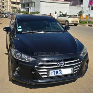 Photo - Hyundai Avante 2017 Black