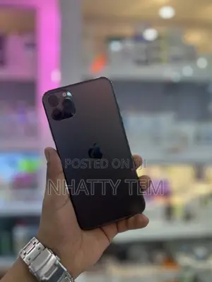 Photo - Apple iPhone 11 Pro Max 64 GB Gray