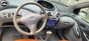 Toyota Platz 2000 Gold