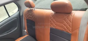 Toyota Platz 2000 Gold