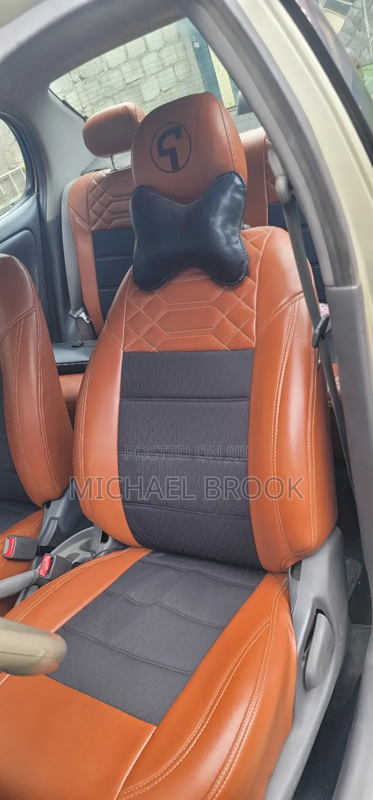 Toyota Platz 2000 Gold