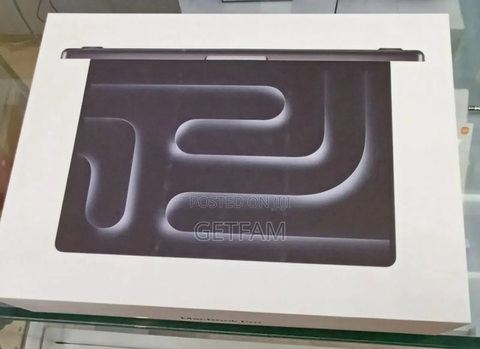 New Apple MacBook Air 2025 M4 13-Inch 16GB Apple M4 Pro SSD 512GB