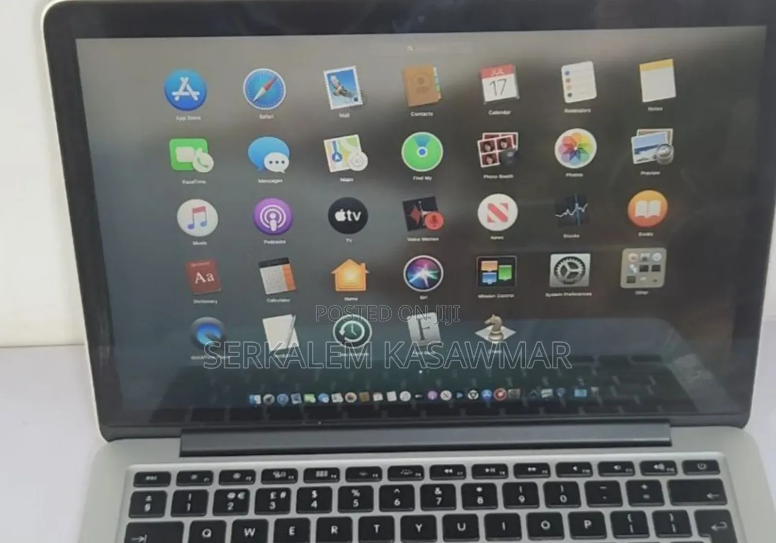 New Laptop Apple MacBook Pro 2015 8GB Intel Core i5 SSD 256GB