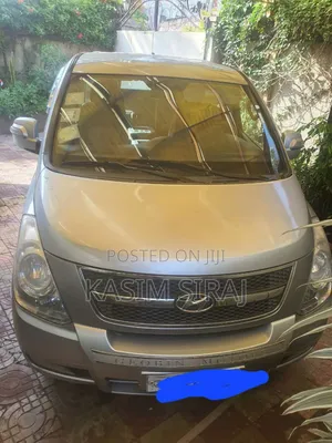 Photo - Hyundai Starex 2015 Silver