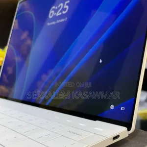 New Laptop Dell XPS 13 9320 16GB Intel Core I7 SSD 512GB