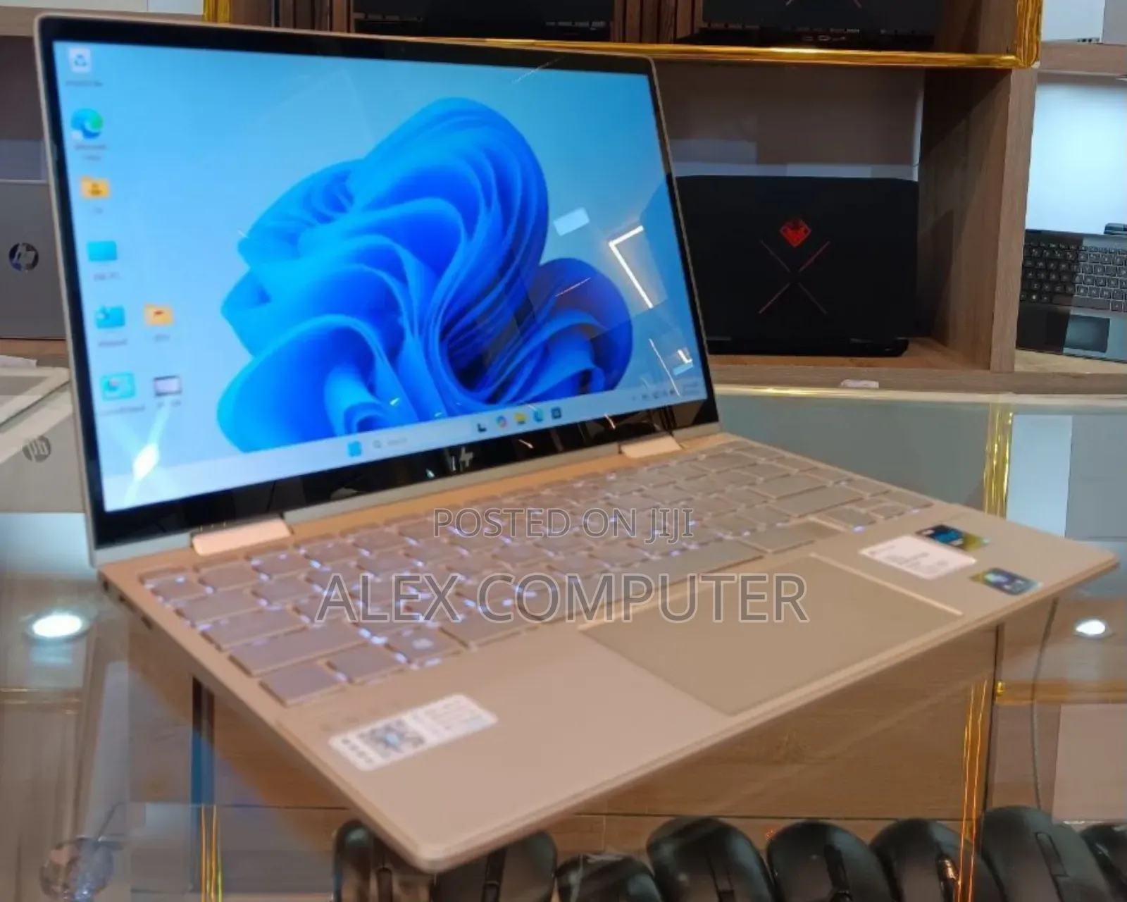 New Laptop HP Envy X360 8GB Intel Core I5 SSD 512GB