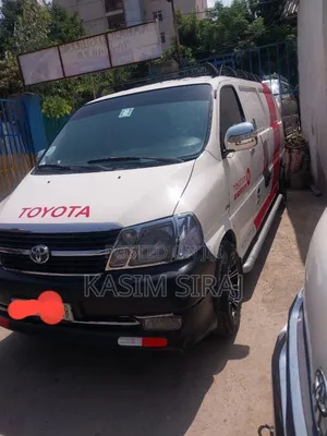 Photo - Toyota HiAce 2011 White