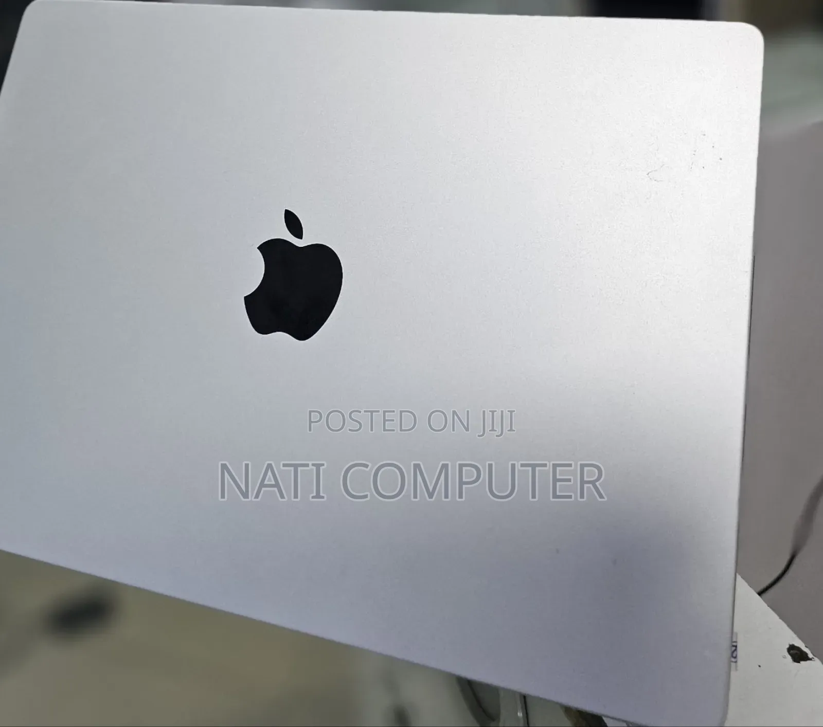 New Apple MacBook Air 2024 M3 13-Inch 8GB Intel Core I7 SSD 512GB