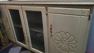 Photo - Need for Sale Because It's to Big for Our House