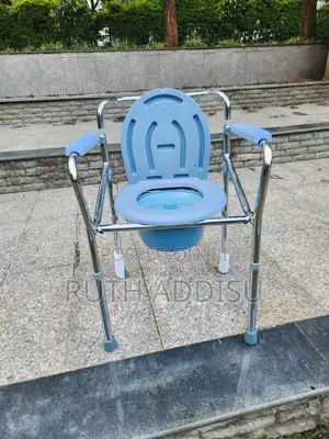 Photo - Commode Chair報協brand New Toilet Chair煞星commode Chair堥我poty Chair New
