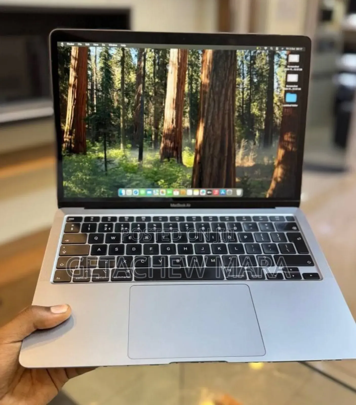 New Laptop Apple MacBook 2020 8GB Intel Core I5 SSD 256GB