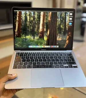 New Laptop Apple MacBook 2020 8GB Intel Core I5 SSD 256GB