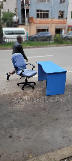 Photo - Table With Chair