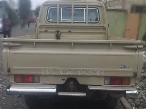 Toyota Land Cruiser 2019 Orange