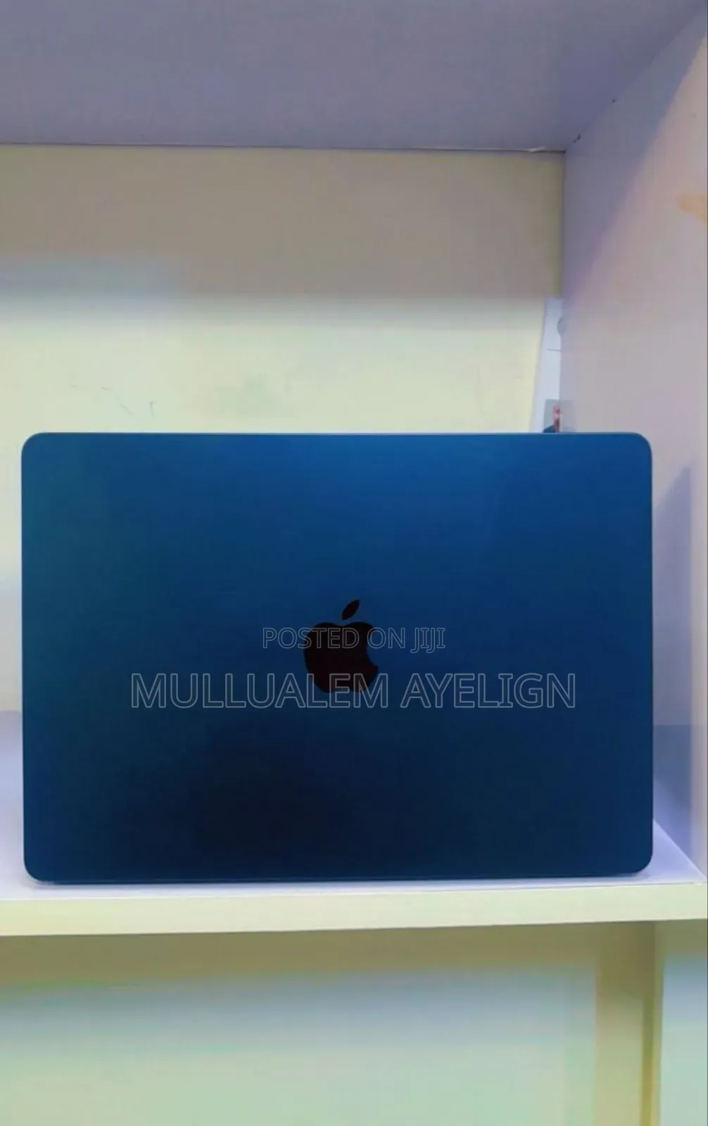 New Laptop Apple MacBook Air 2022 M2 8GB Apple M2 SSD 256GB