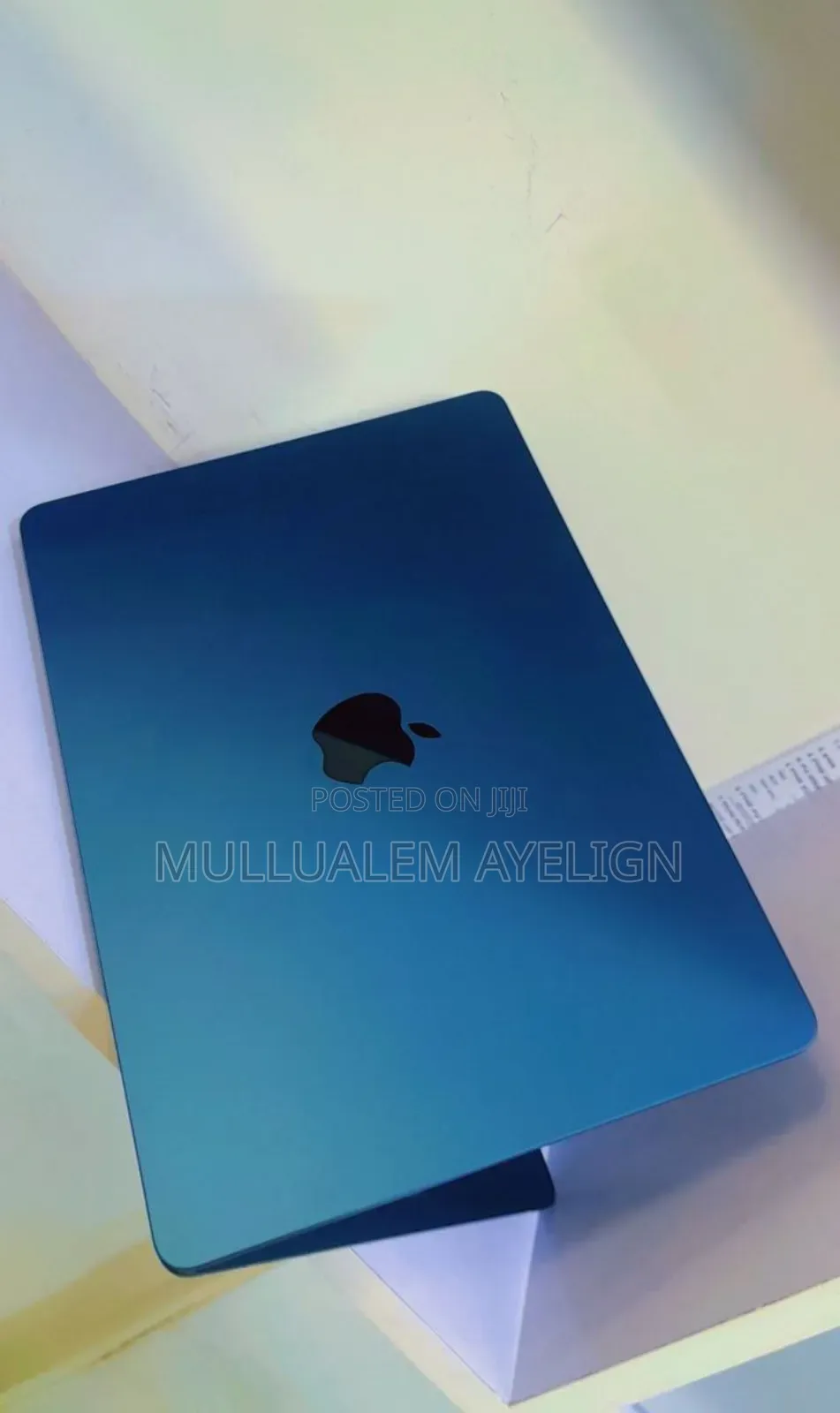 New Laptop Apple MacBook Air 2022 M2 8GB Apple M2 SSD 256GB