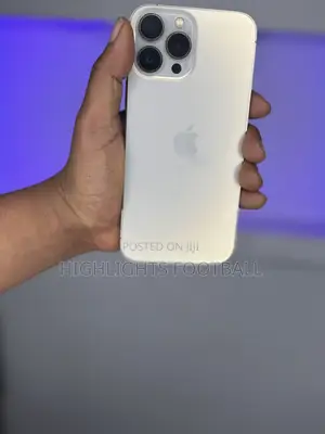 Photo - Apple iPhone 13 Pro Max 256 GB Silver
