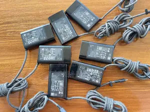 Photo - Hp 65w Type C Charger