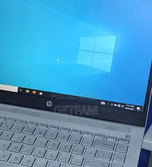 New Laptop HP Pavilion 15 8GB Intel Core i5 SSD 128GB