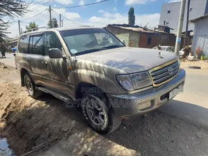 Photo - Toyota Land Cruiser 2007 Gold