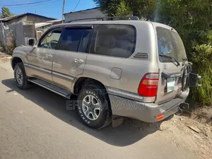 Toyota Land Cruiser 2007 Gold