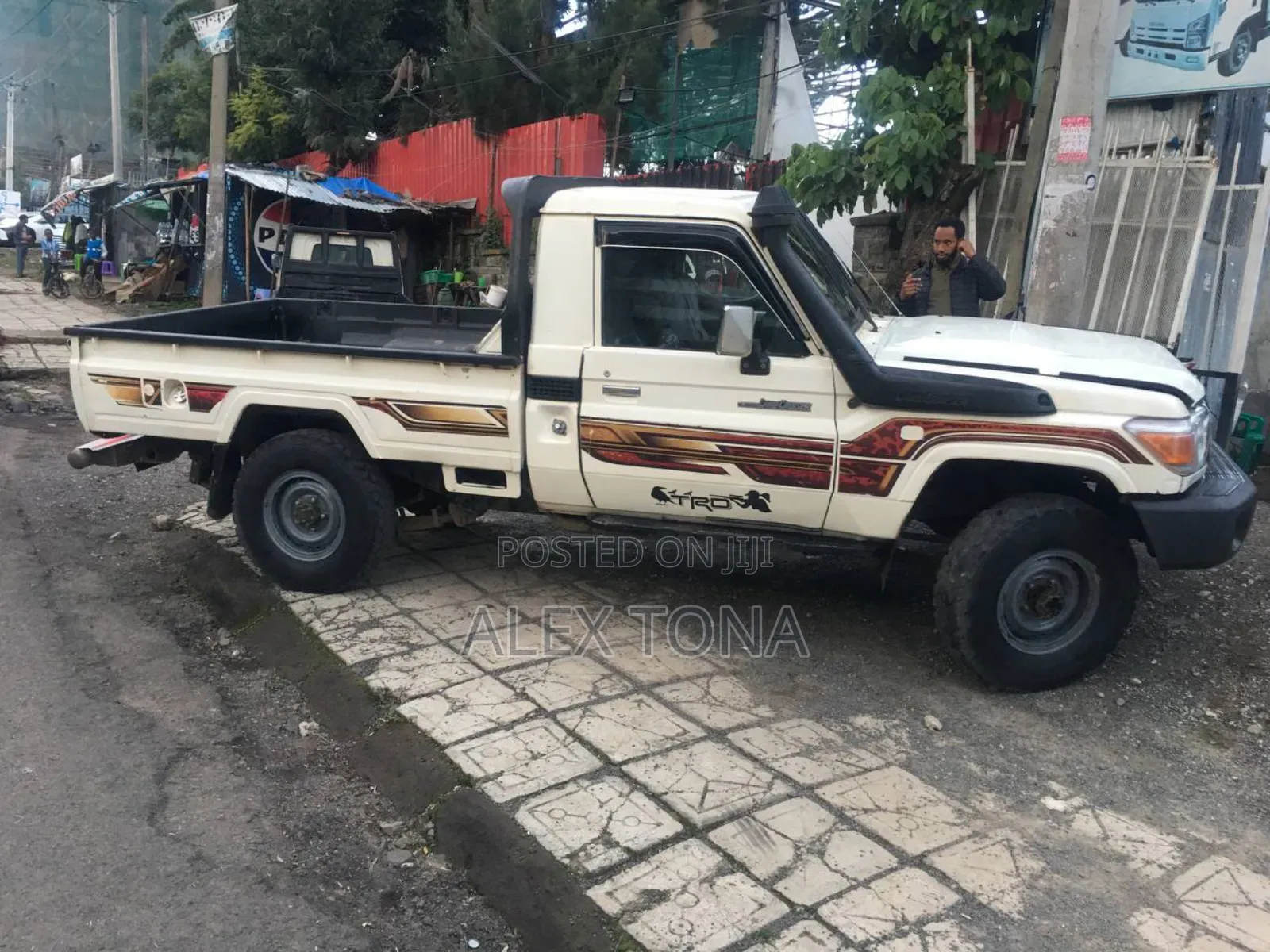 Toyota Hilux 2011 Gold