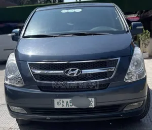 Photo - Hyundai Starex 2015 Gray