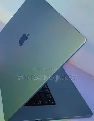 New Laptop Apple MacBook Pro 2023 M2 16GB Apple M2 SSD 1T