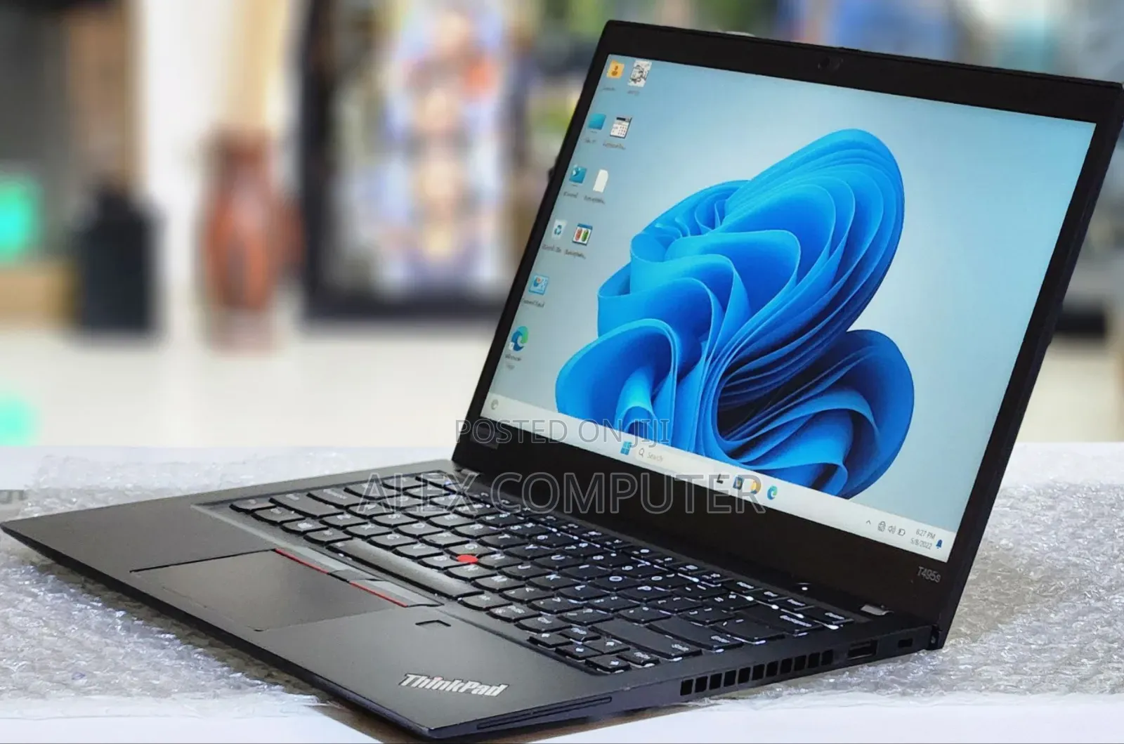 New Laptop Lenovo Thinkpad T490s 16GB AMD Ryzen 7 SSD 512GB