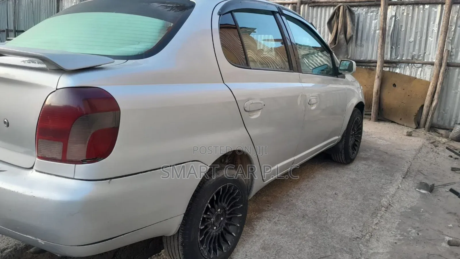 Toyota Platz 2000 Green