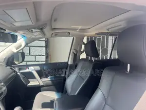 Toyota Land Cruiser Prado 2023 Gold