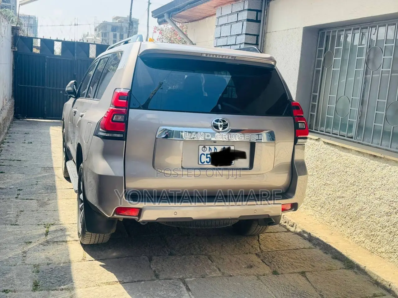 Toyota Land Cruiser Prado 2023 Gold