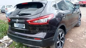 Nissan Qashqai 2018 Brown