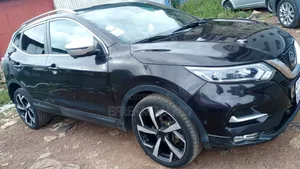 Photo - Nissan Qashqai 2018 Brown